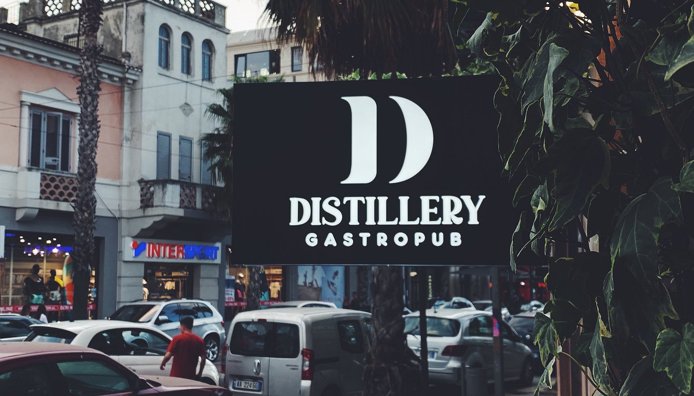 Distillery Gastropub sign on Bulevardi Epidamn